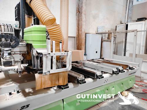 CNC machining center - Wood