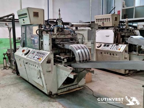 Lot of (x6) thermoforming machines, (x39) moulds with acces