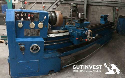 Lathe for metal