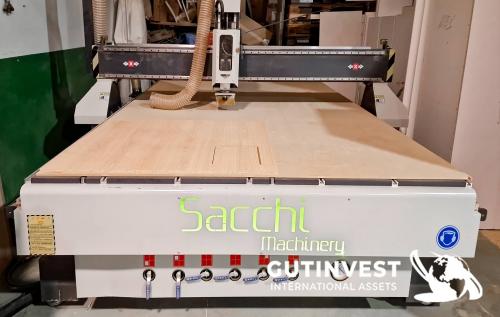 CNC milling and cutting machine for wood