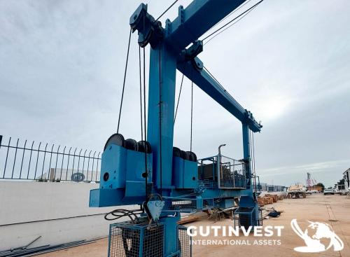 Boat Hoist - Gantry crane - 27T