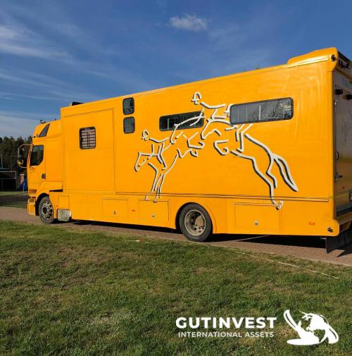 Horsebox truck