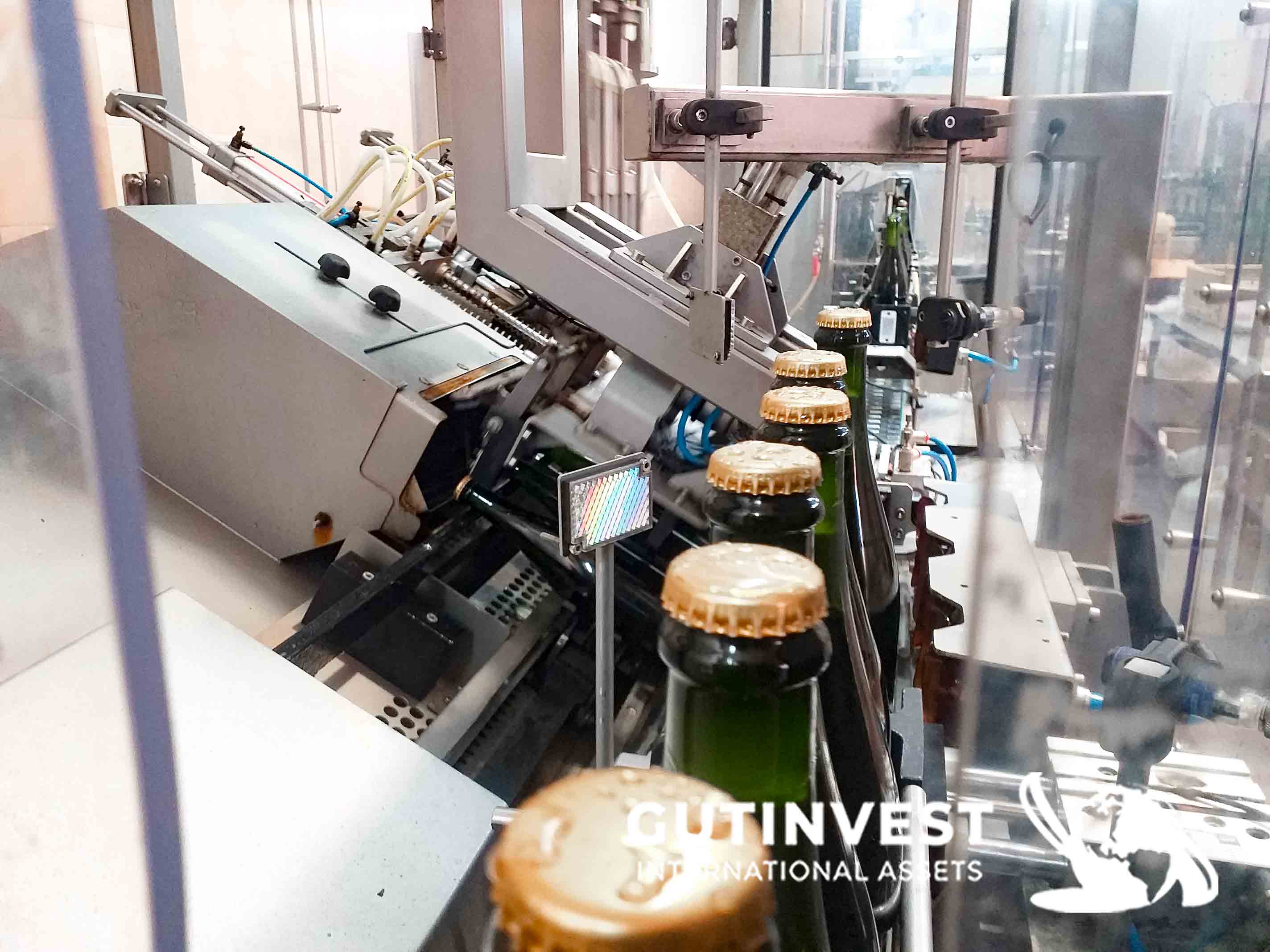 Automatic disgorgement and dosing machine for sparkling win
