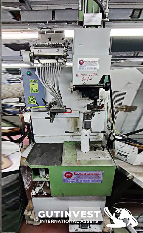 Automatic heel nailing machine